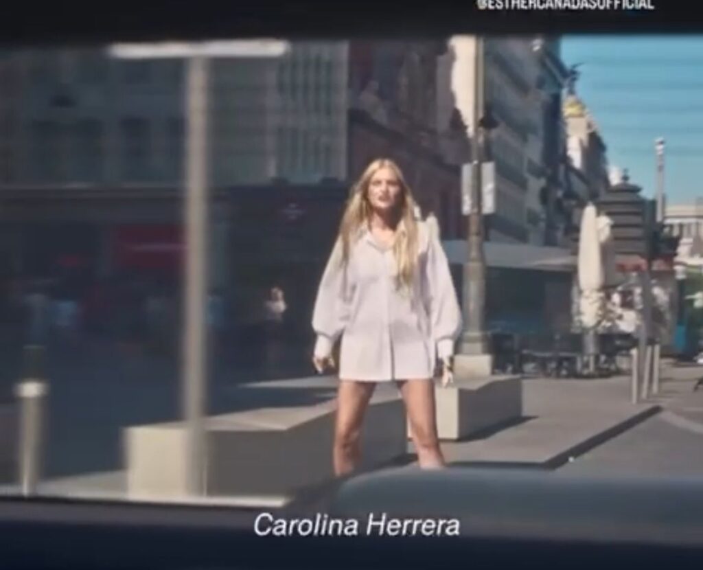Esther Cañadas protagoniza el anuncio de Carolina Herrera