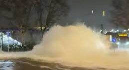 Barajas, Rotura Tubería provoca Caos en Trafico