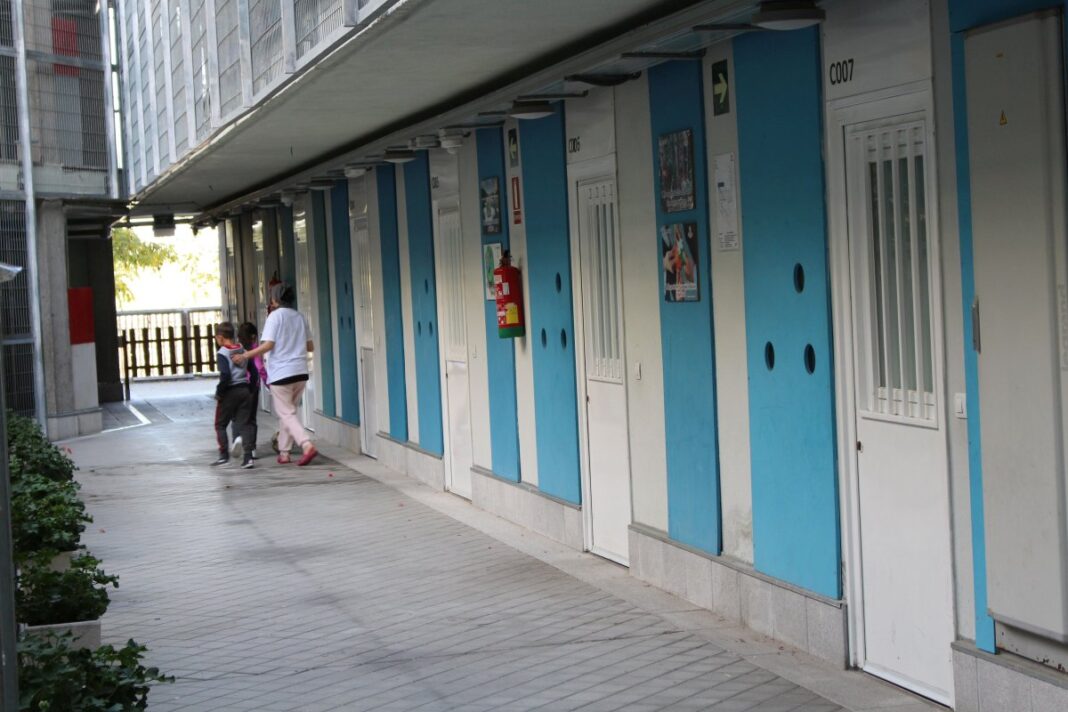 Madrid destina 750.000 euros a Cáritas para cofinanciar el alojamiento temporal y acompañamiento social de familias en exclusión residencial